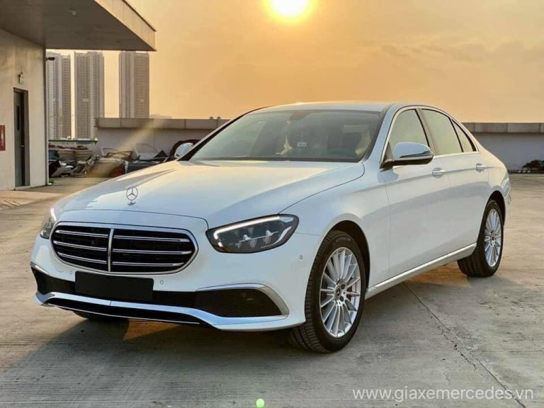 Mercedes-Benz-E200-Exclusive